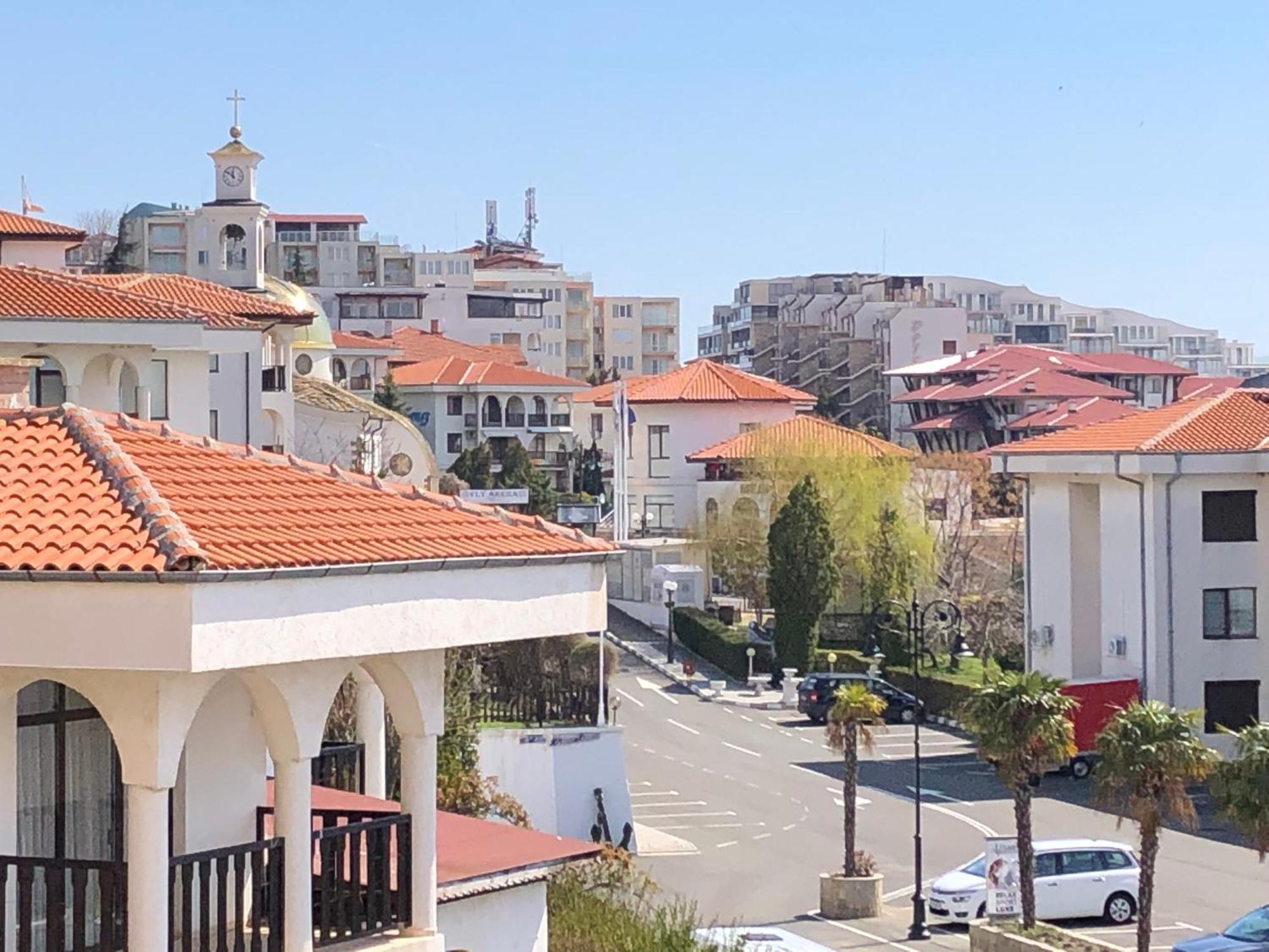 2 Bedroom Apartment Sveti Vlas With 2 Balconies And Sea Views Extérieur photo