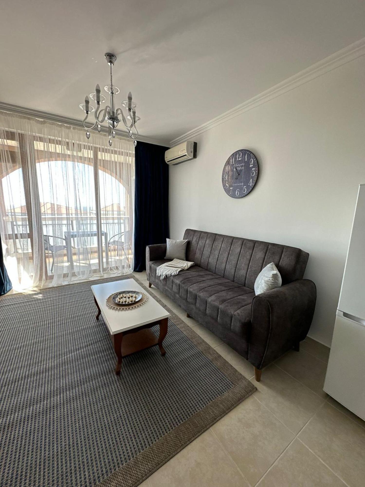 2 Bedroom Apartment Sveti Vlas With 2 Balconies And Sea Views Extérieur photo