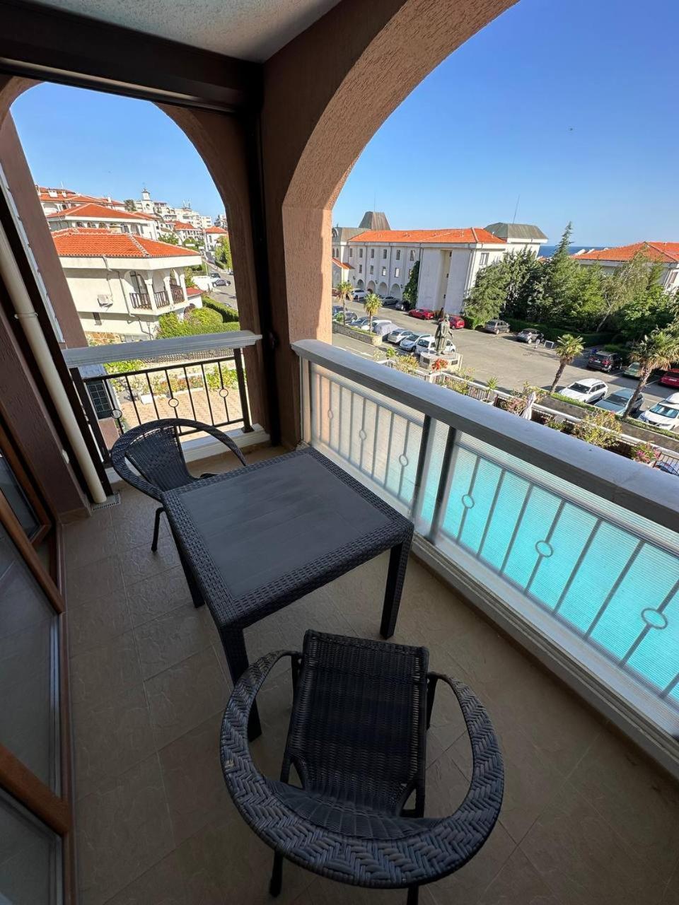 2 Bedroom Apartment Sveti Vlas With 2 Balconies And Sea Views Extérieur photo