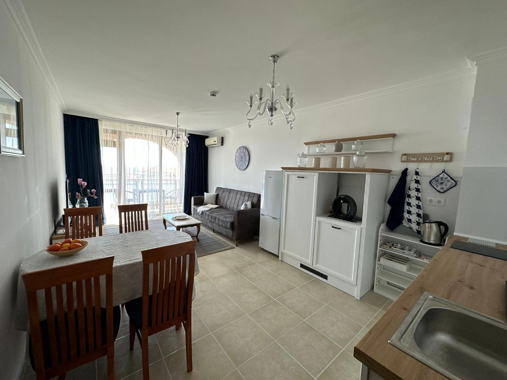 2 Bedroom Apartment Sveti Vlas With 2 Balconies And Sea Views Extérieur photo